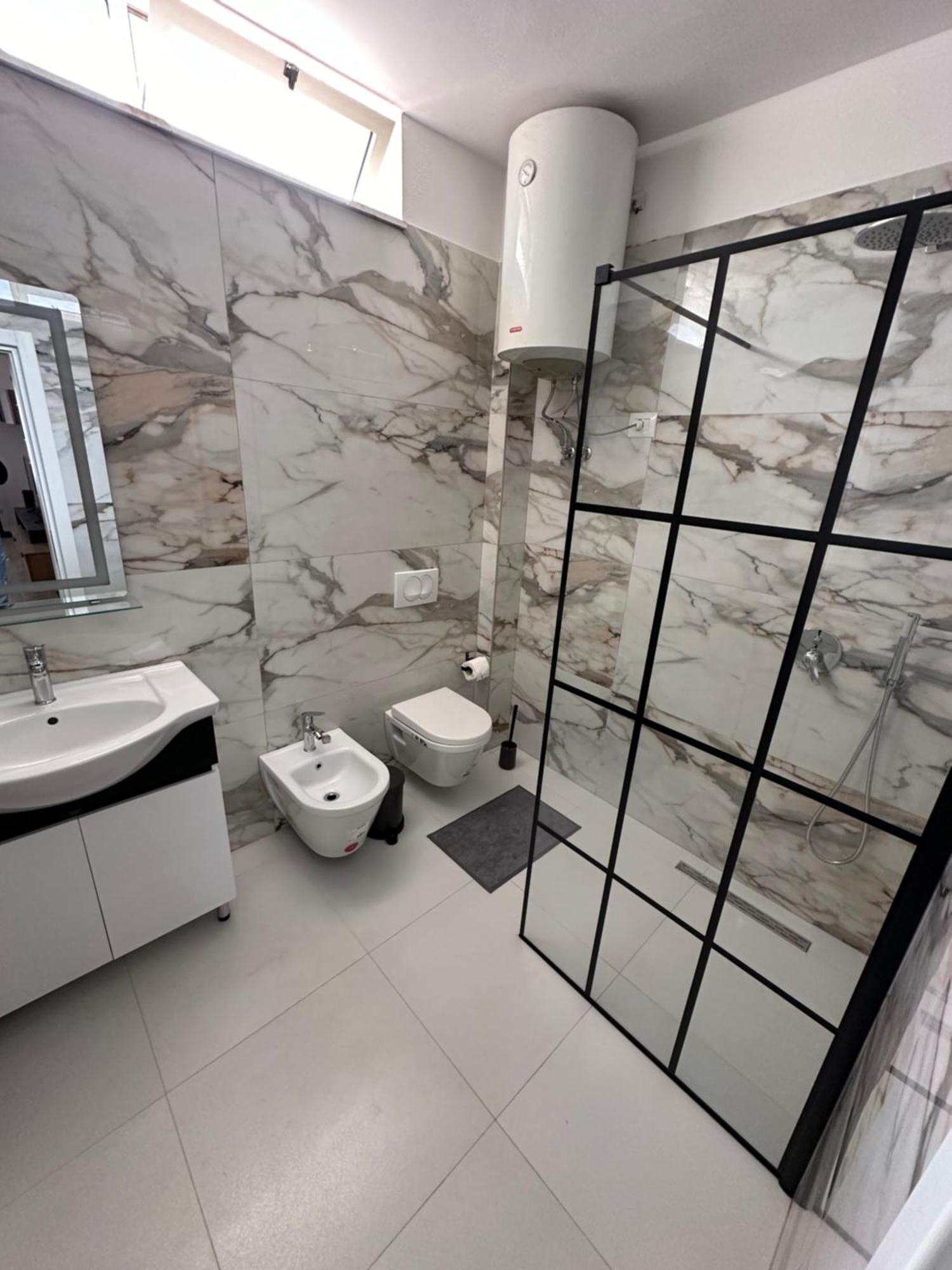 New Bazaar Studios Tiranë Ngoại thất bức ảnh
