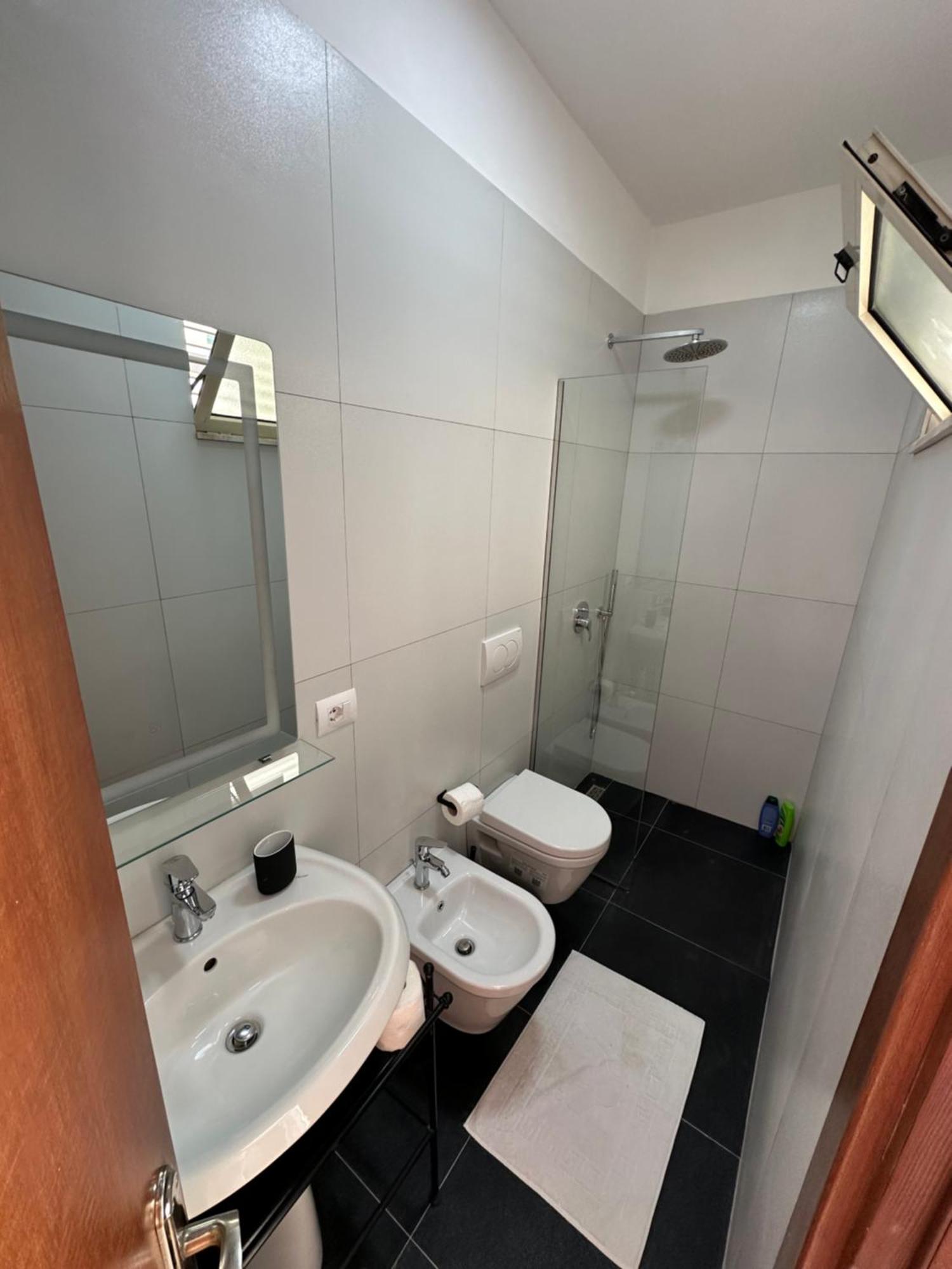 New Bazaar Studios Tiranë Ngoại thất bức ảnh